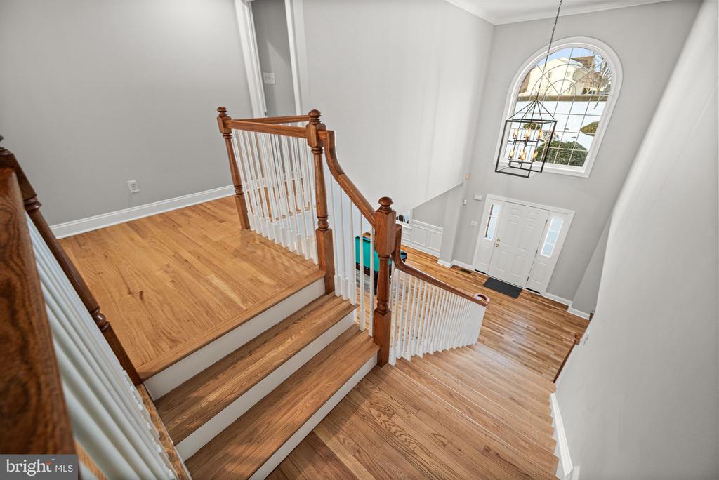3245 SARUM LANE