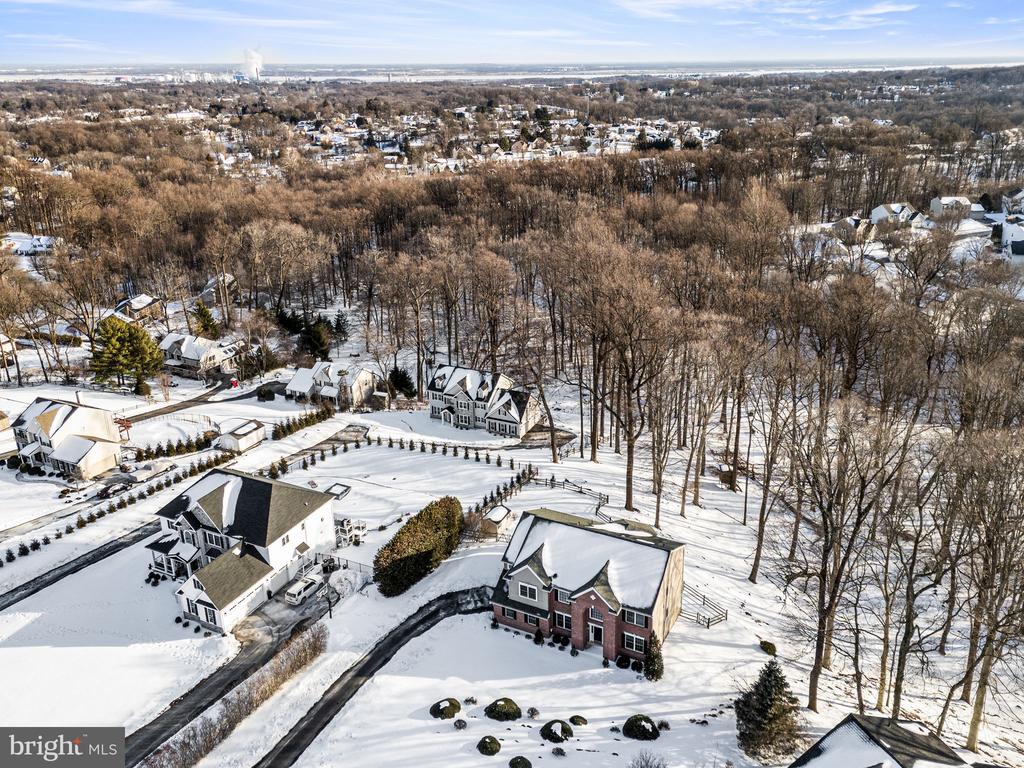 3245 SARUM LANE