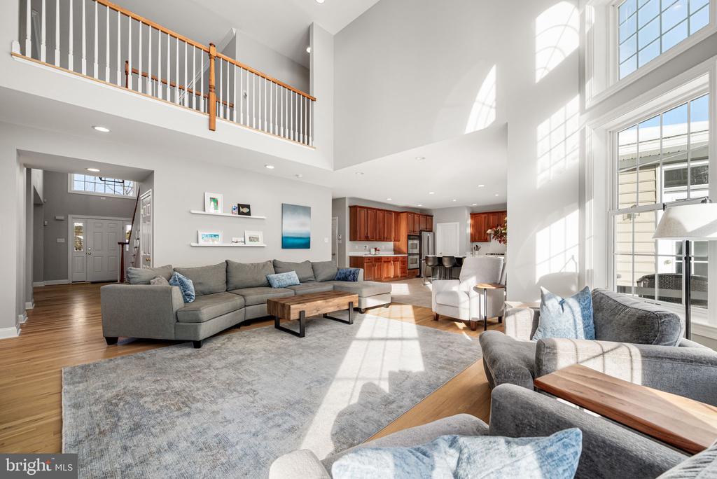 3245 SARUM LANE