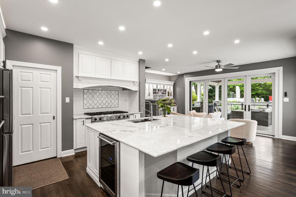 3219 SARUM FARM LANE