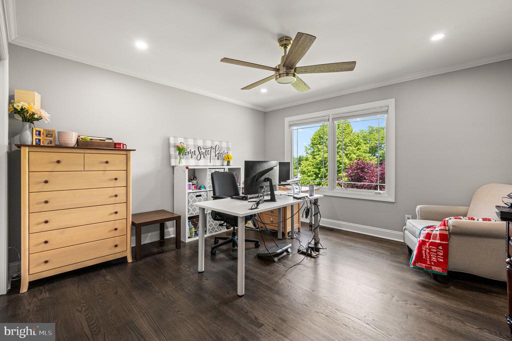 3219 SARUM FARM LANE