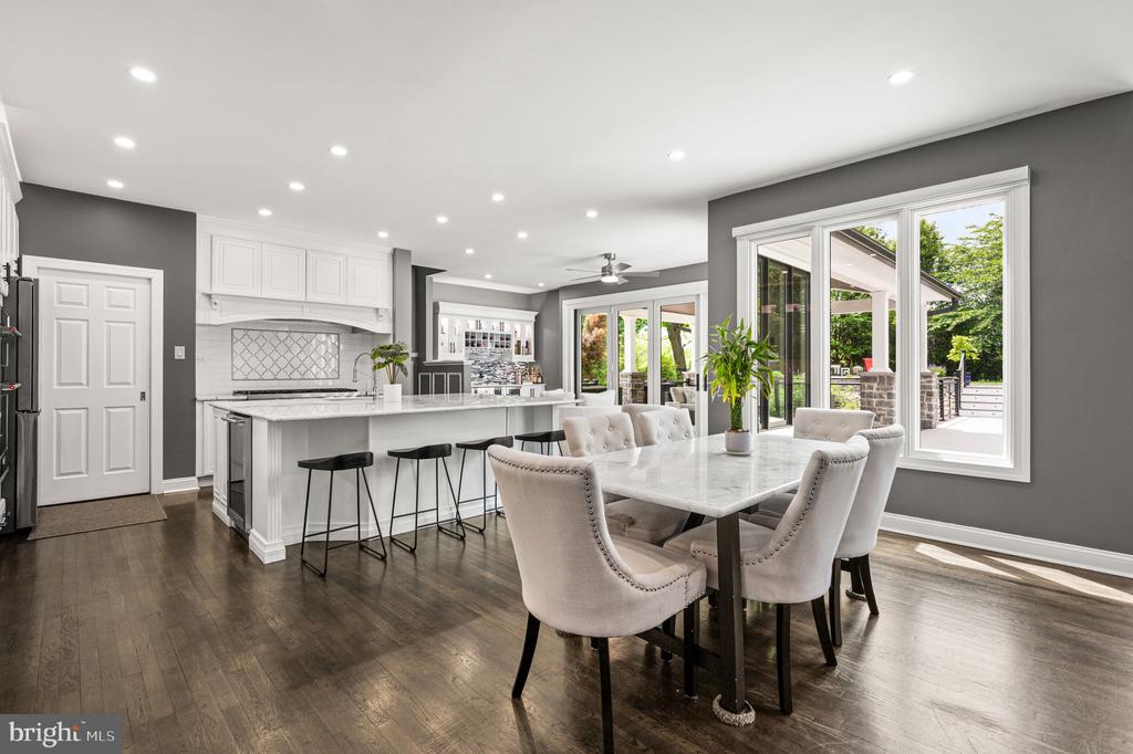 3219 SARUM FARM LANE