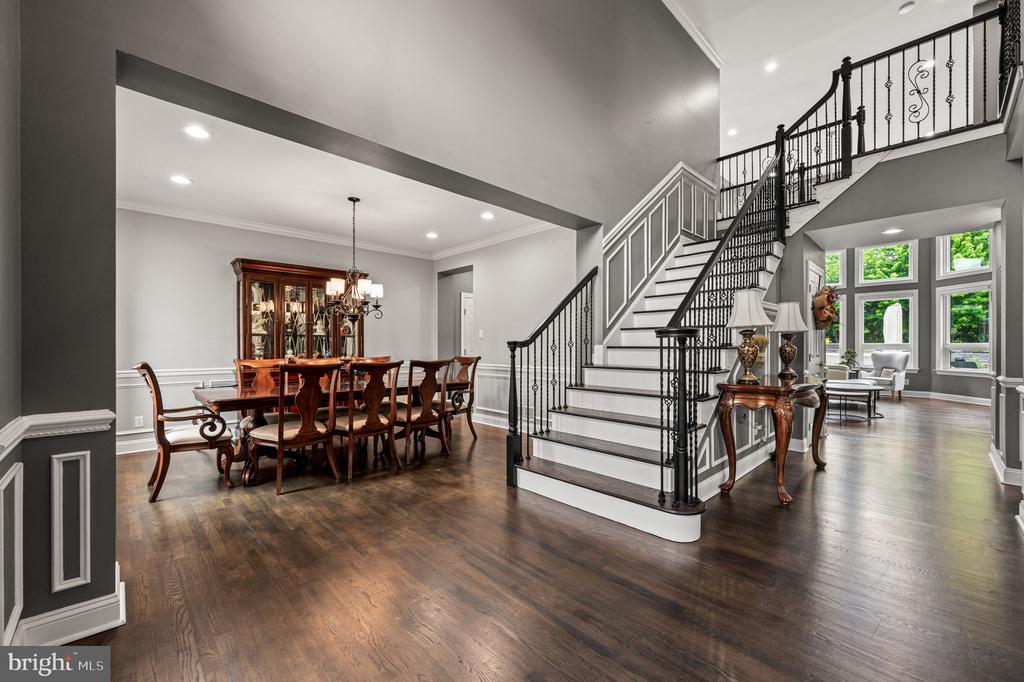 3219 SARUM FARM LANE