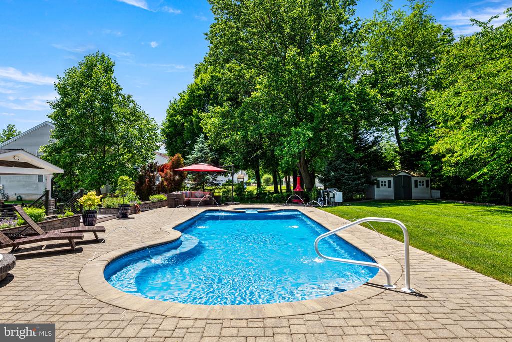 3219 SARUM FARM LANE