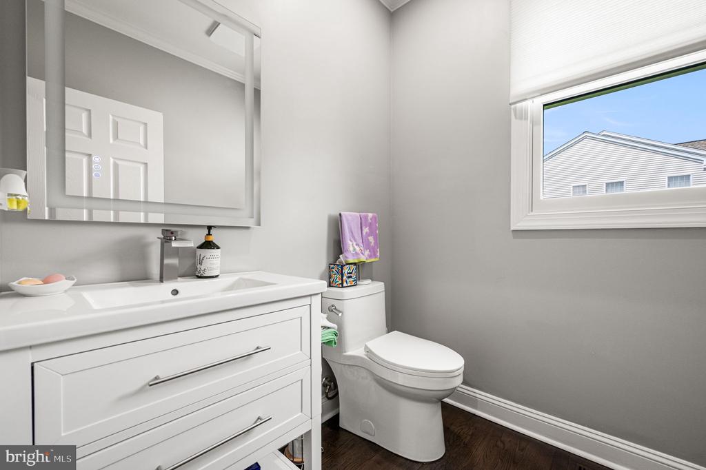 3219 SARUM FARM LANE