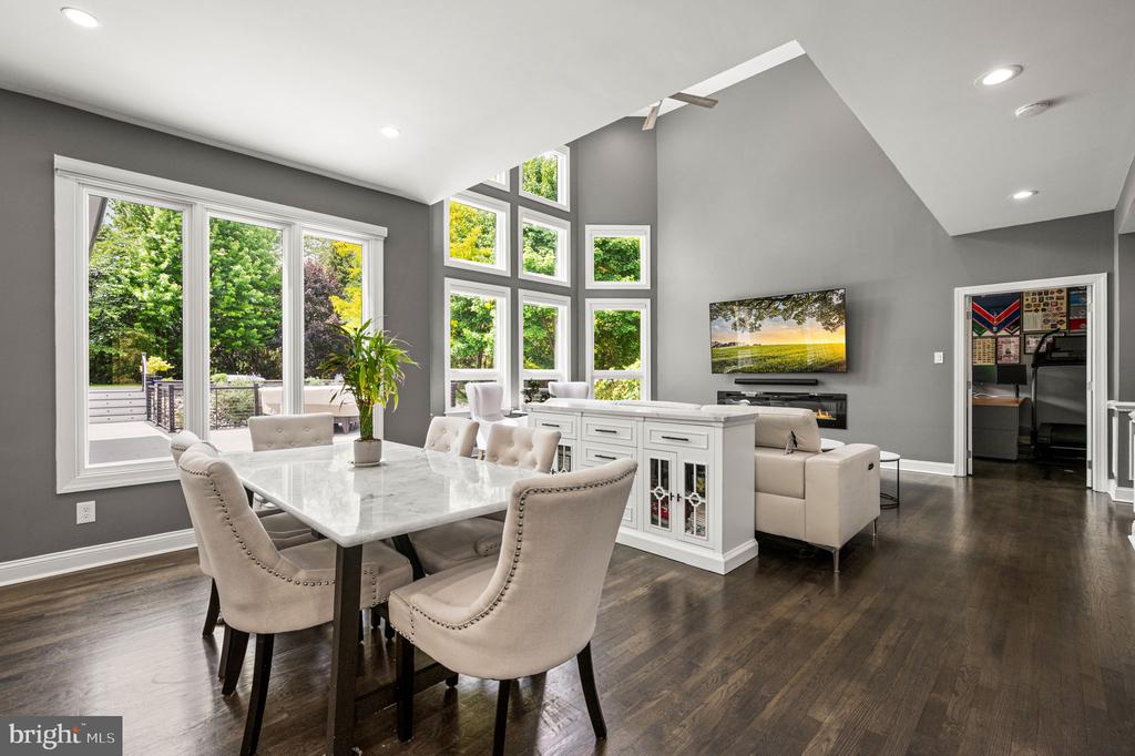 3219 SARUM FARM LANE
