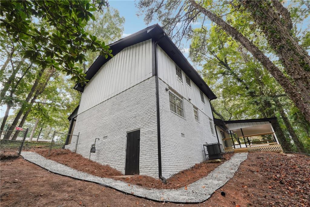 1610 Whisperwood Trail