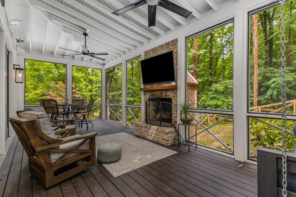 1461 Bubbling Creek Road NE