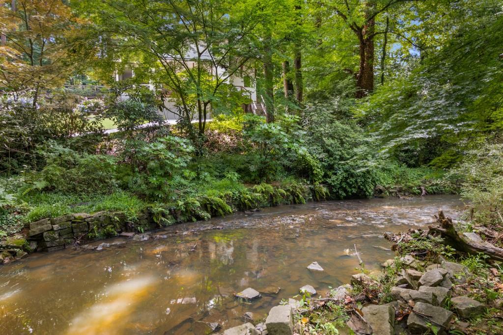 1461 Bubbling Creek Road NE