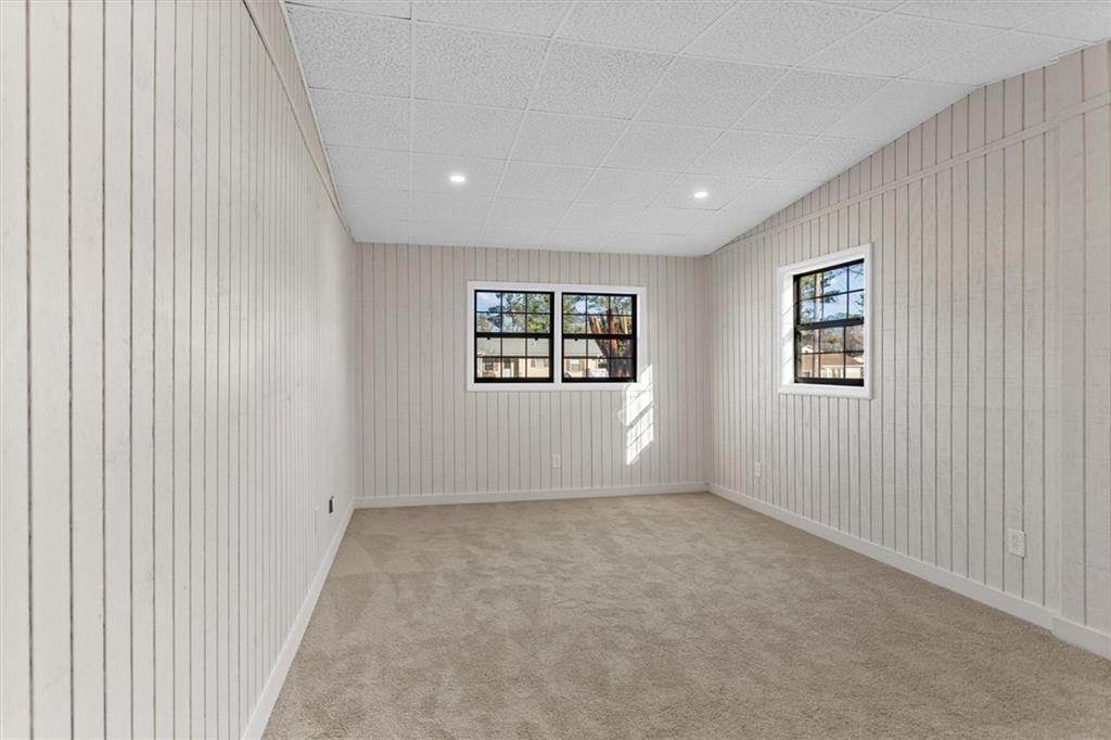 747 Briarwood Road SW