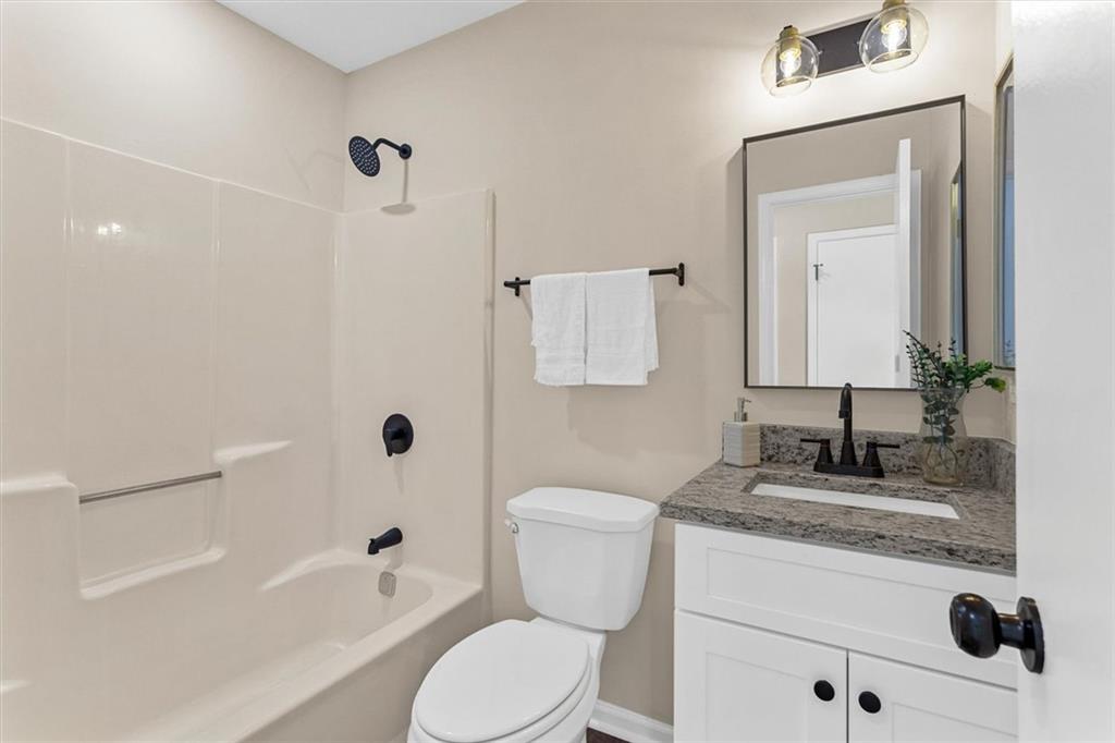 747 Briarwood Road SW