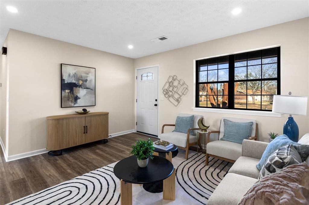 747 Briarwood Road SW