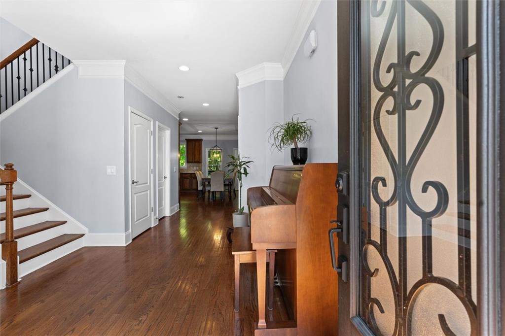3089 Frazier