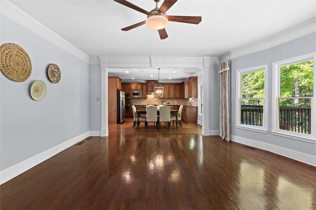3089 Frazier