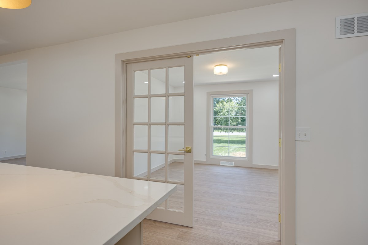 1707 Hillsboro Rd