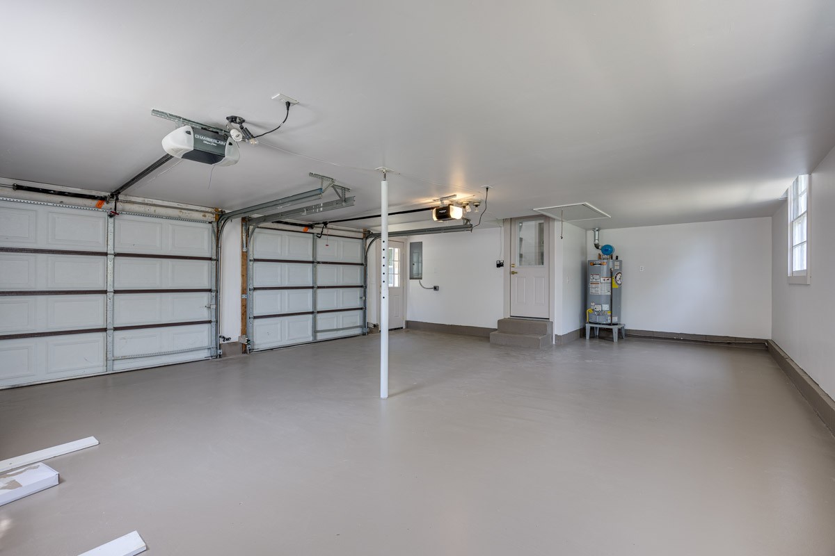 1707 Hillsboro Rd