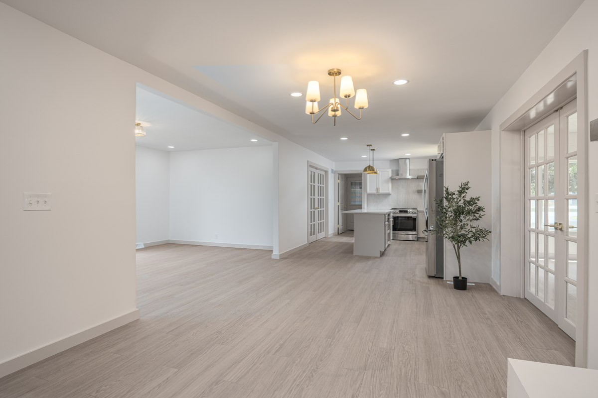 1707 Hillsboro Rd