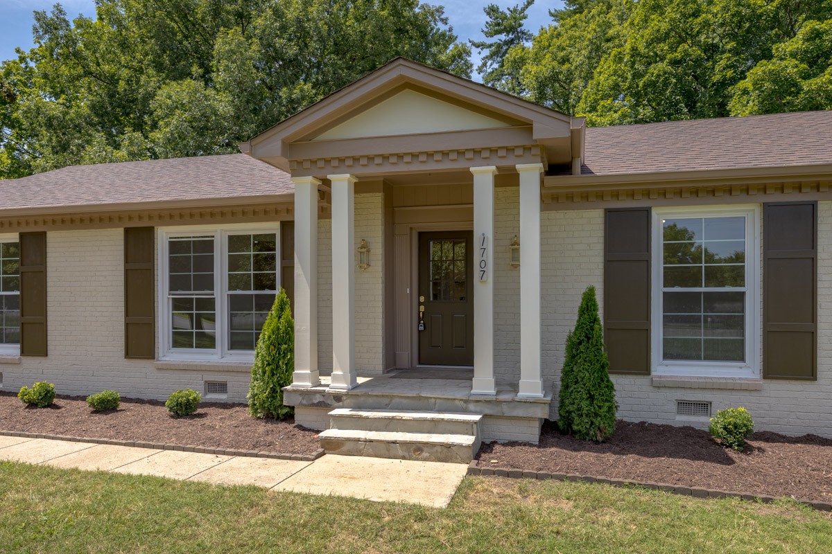 1707 Hillsboro Rd