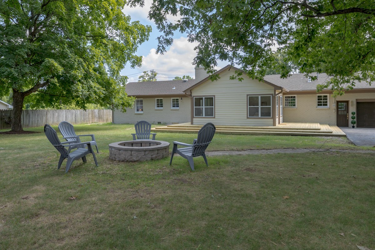 1707 Hillsboro Rd