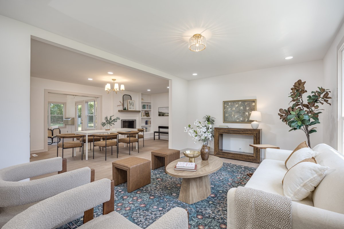1707 Hillsboro Rd