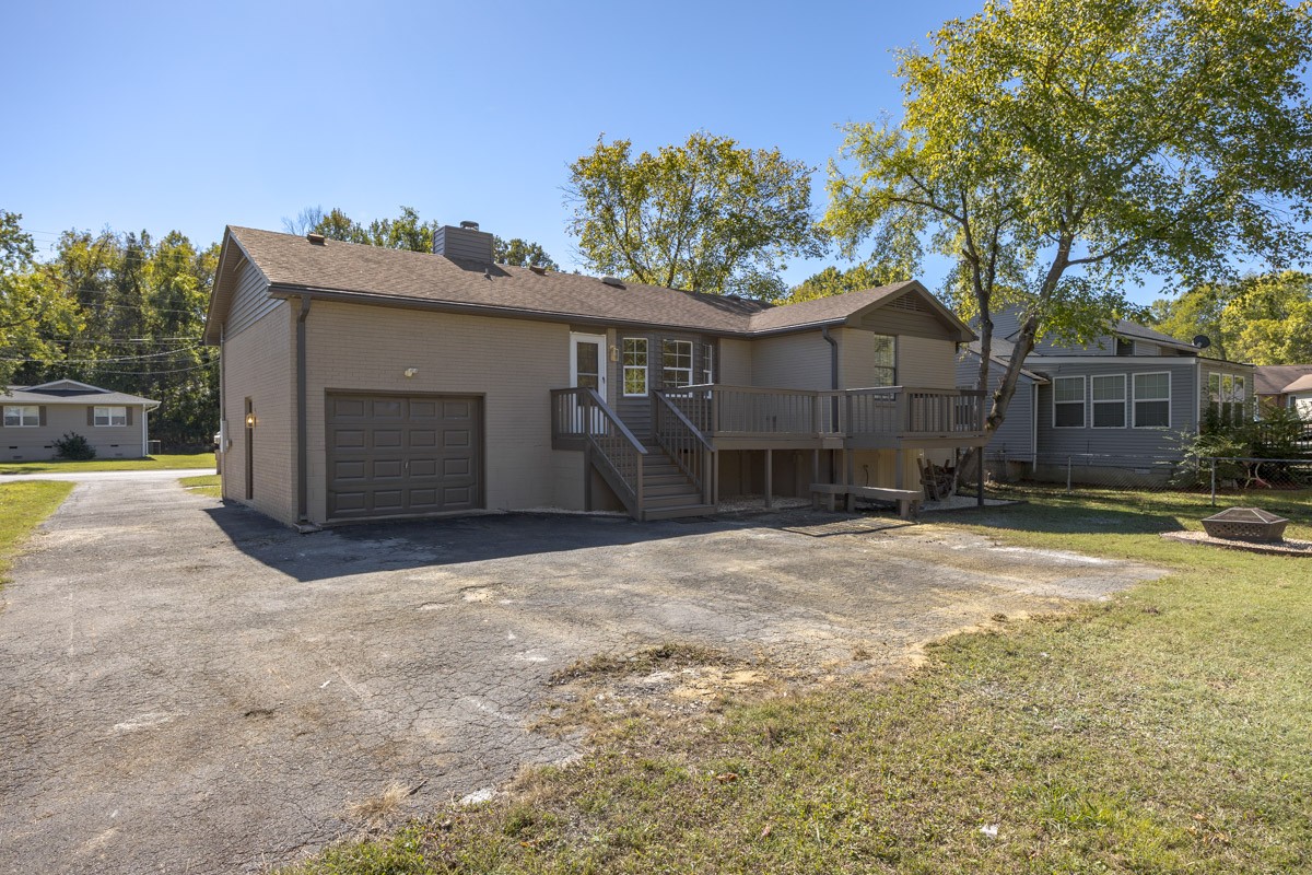 2529 McGinnis Dr