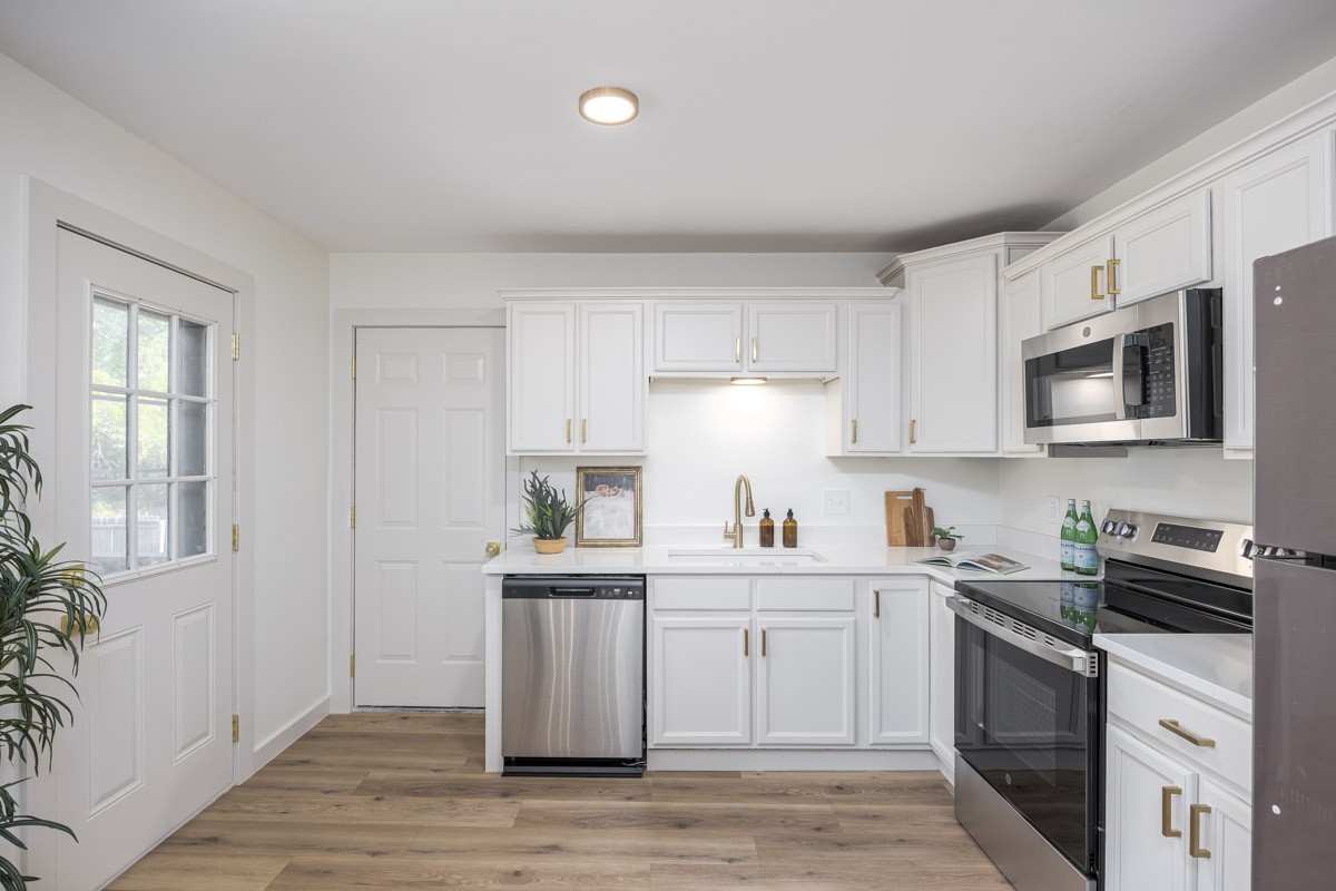 2529 McGinnis Dr