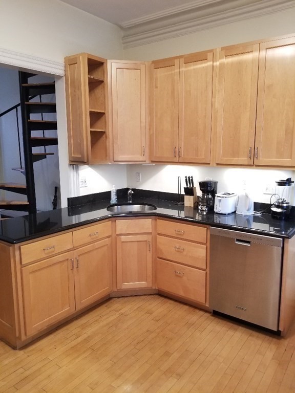 38 Hanson St #Duplex