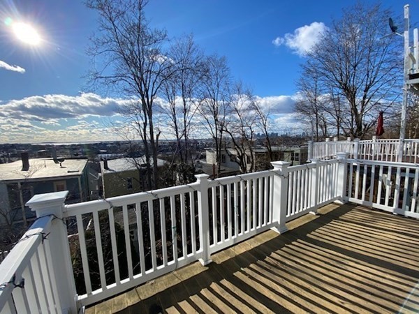 44 Gladstone St # 1