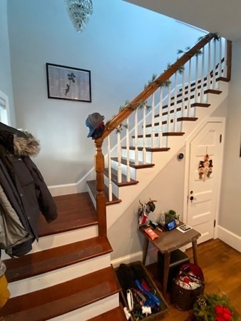 44 Gladstone St # 1