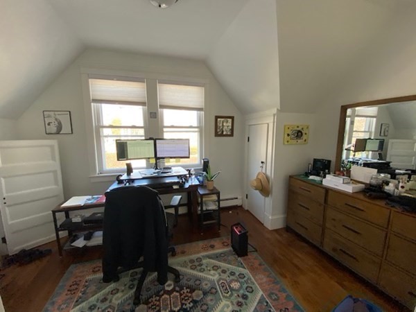 44 Gladstone St # 1