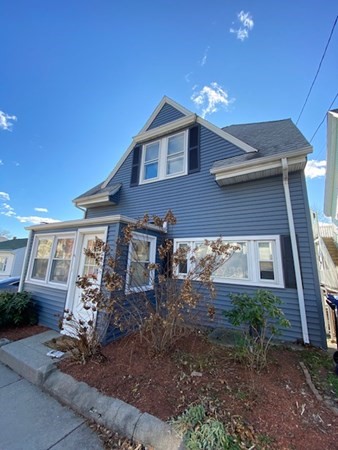 44 Gladstone St # 1