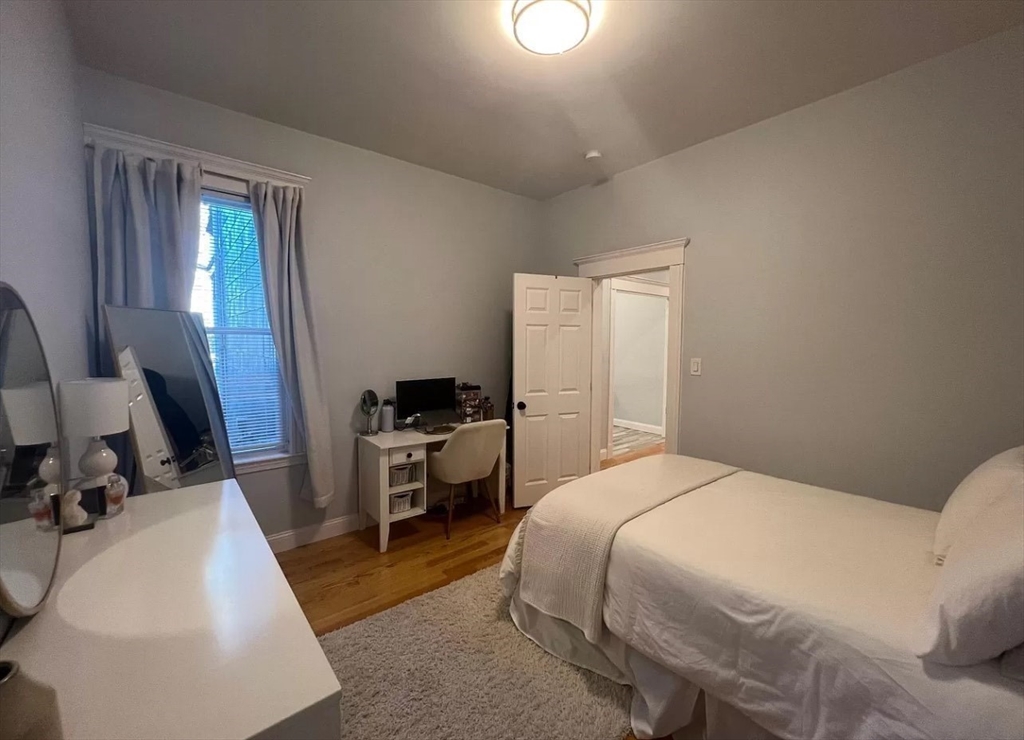 44 Woodward St # 1