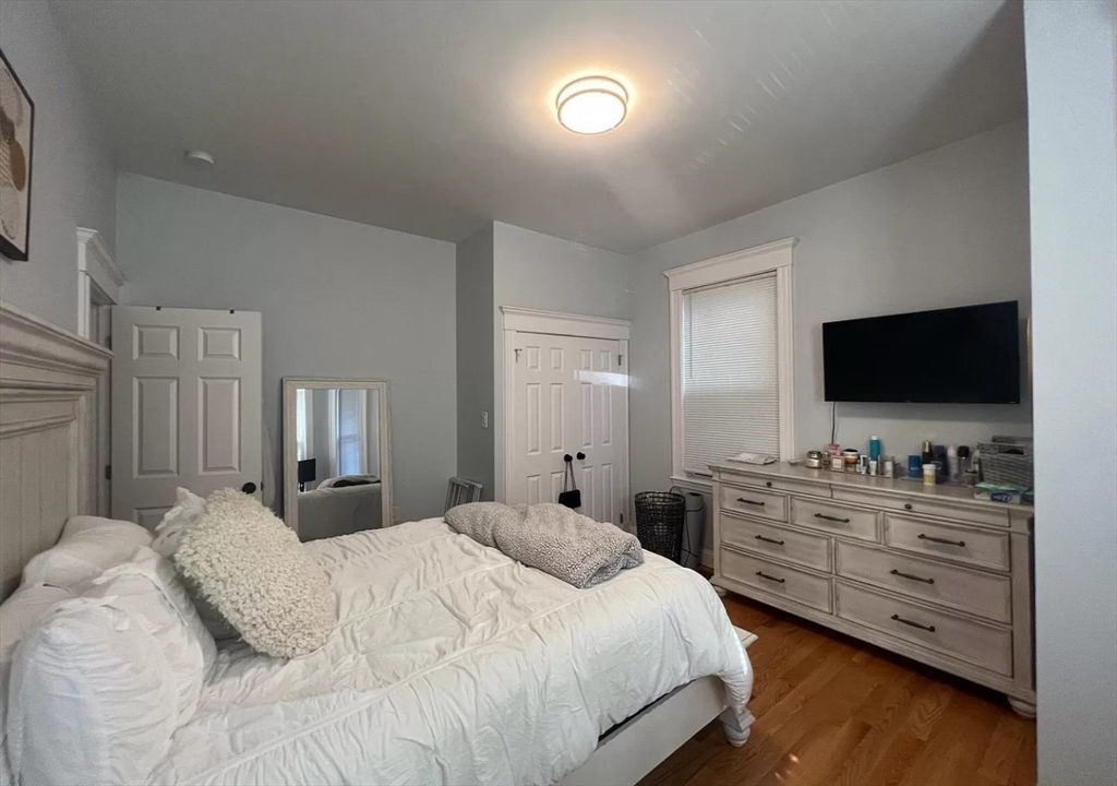 44 Woodward St # 1