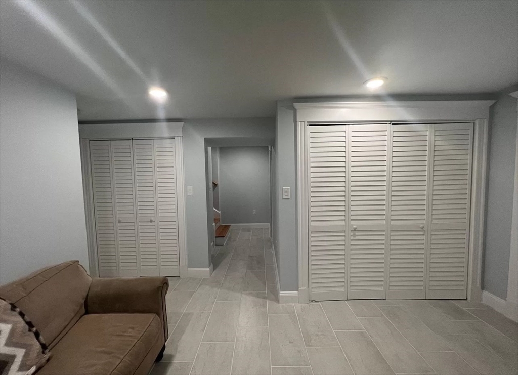44 Woodward St # 1