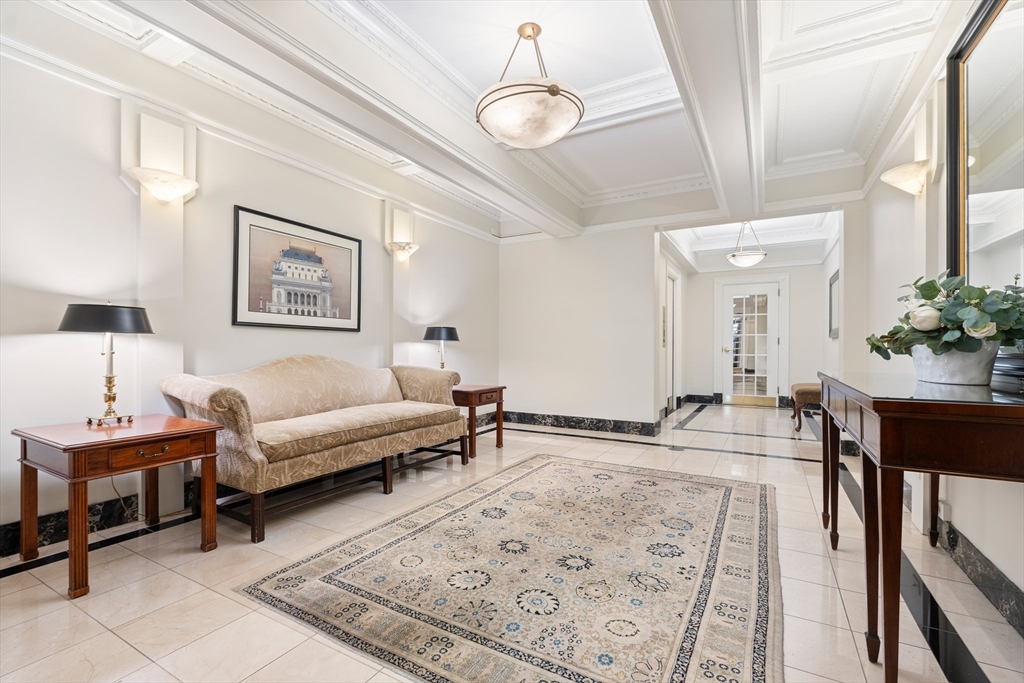 90 Commonwealth Ave. # 18