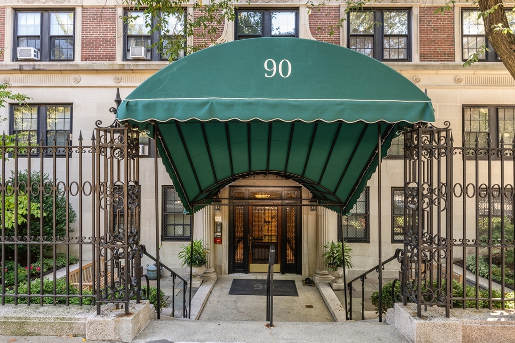 90 Commonwealth Ave. # 18