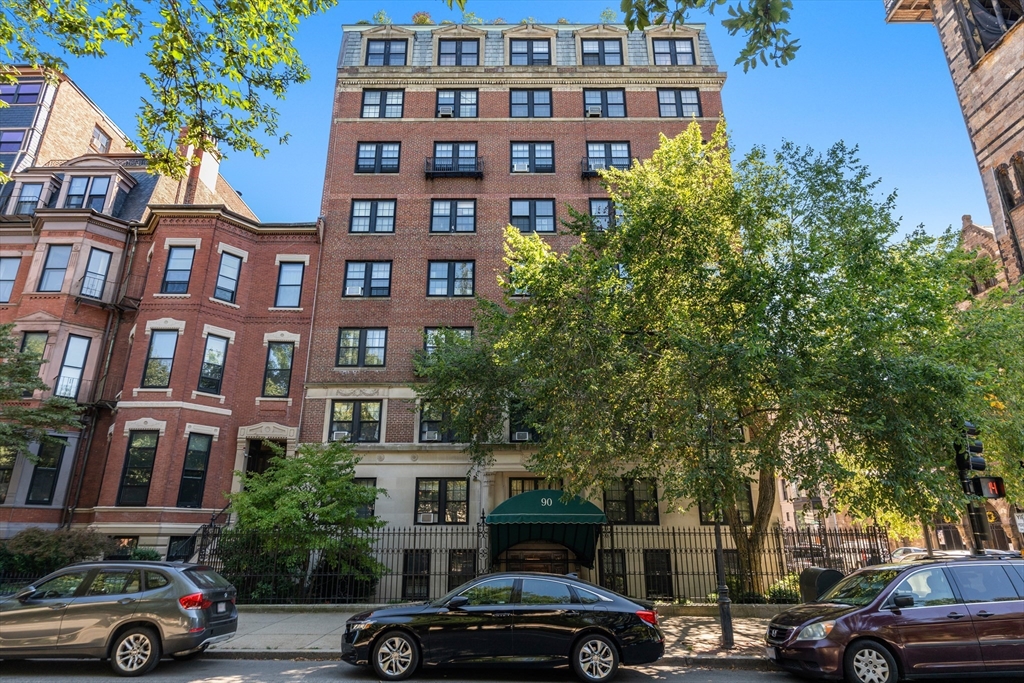 90 Commonwealth Ave. # 18