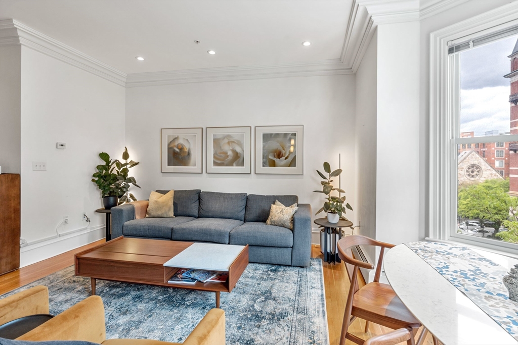 31 Massachusetts Ave # 4 Unit: 4-4