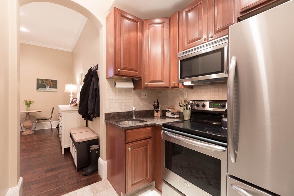 271 Dartmouth Street # 4D