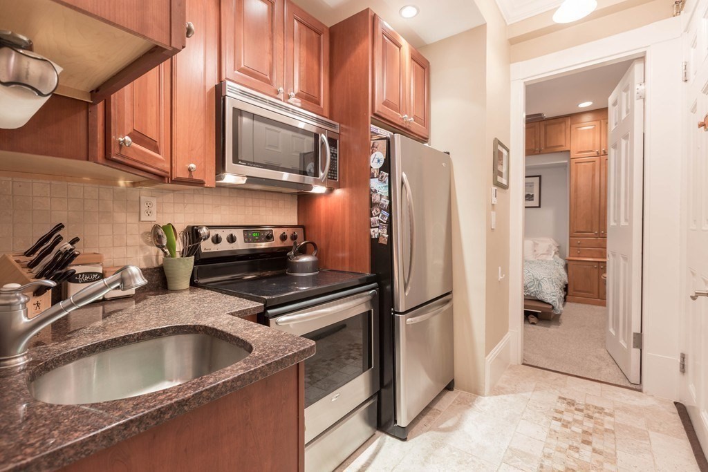 271 Dartmouth Street # 4D