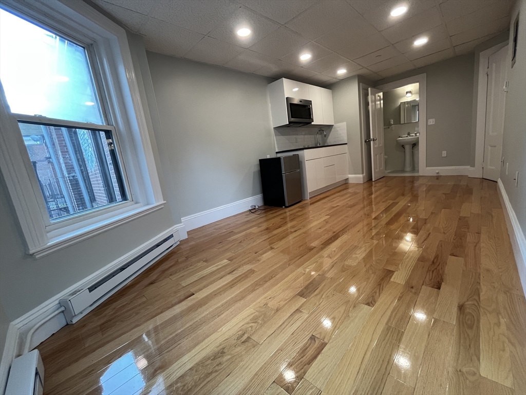 302 Newbury # 13