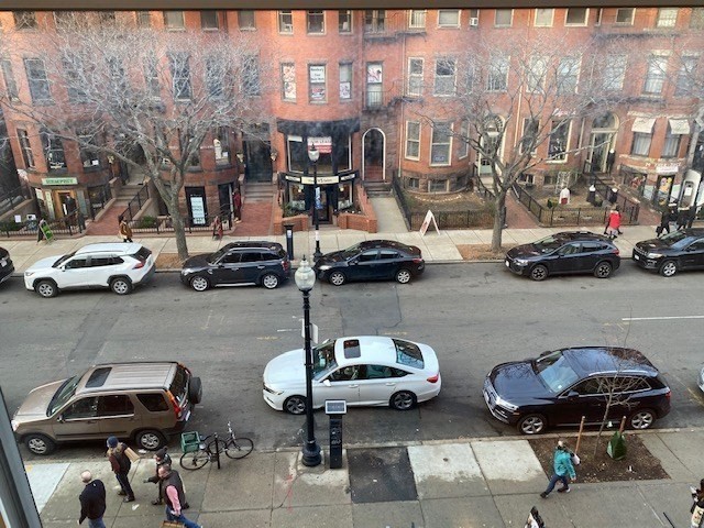 302 Newbury # 10