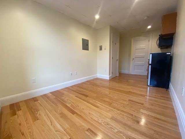 302 Newbury # 10