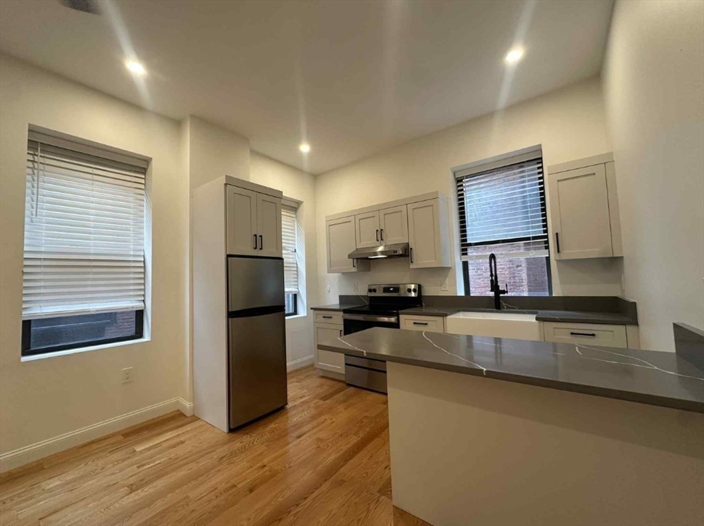40 Saint Botolph St., #8