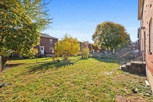 19 Beechcroft St # B