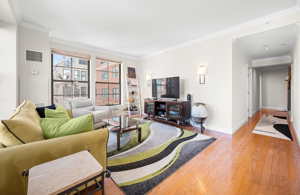 519 Harrison Avenue # D613