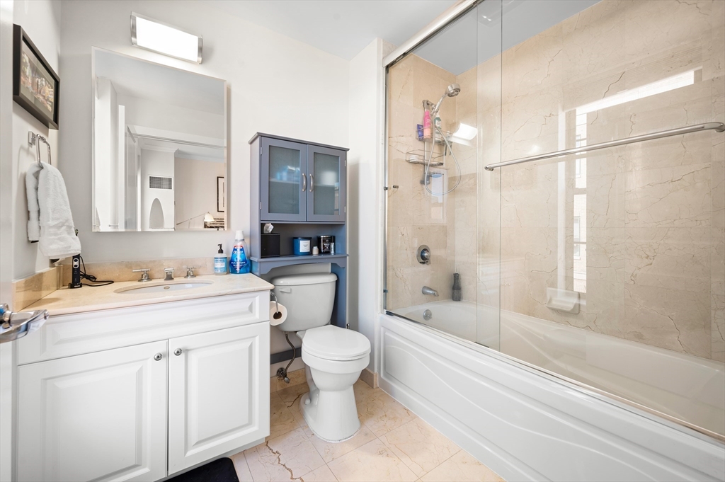 519 Harrison Avenue # D613