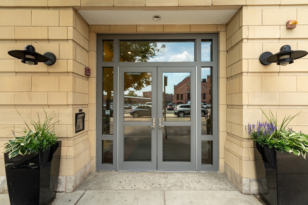519 Harrison Avenue # D613