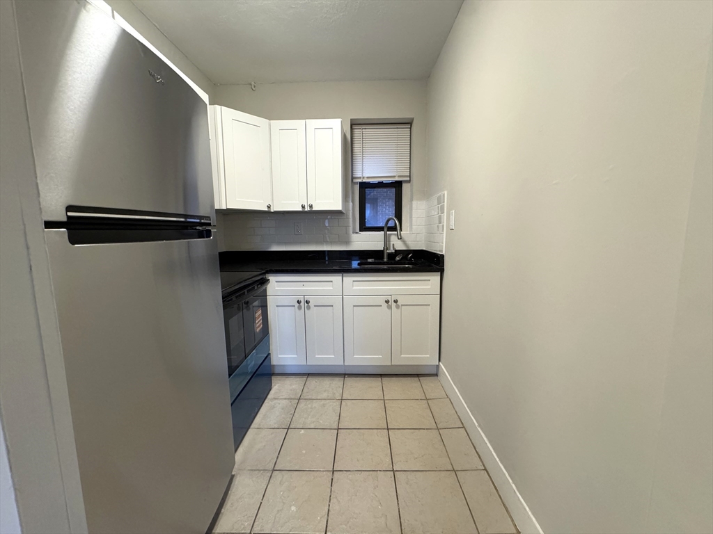 8 Langmaid Ave # 23