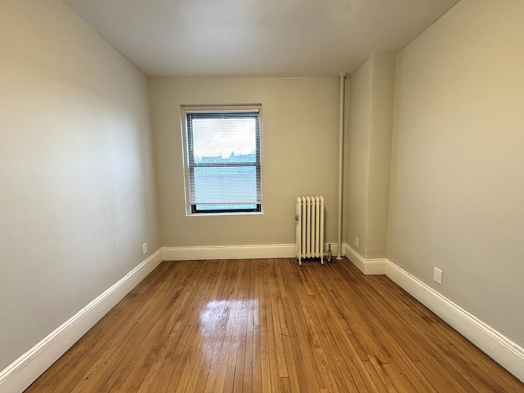 8 Langmaid Ave # 23